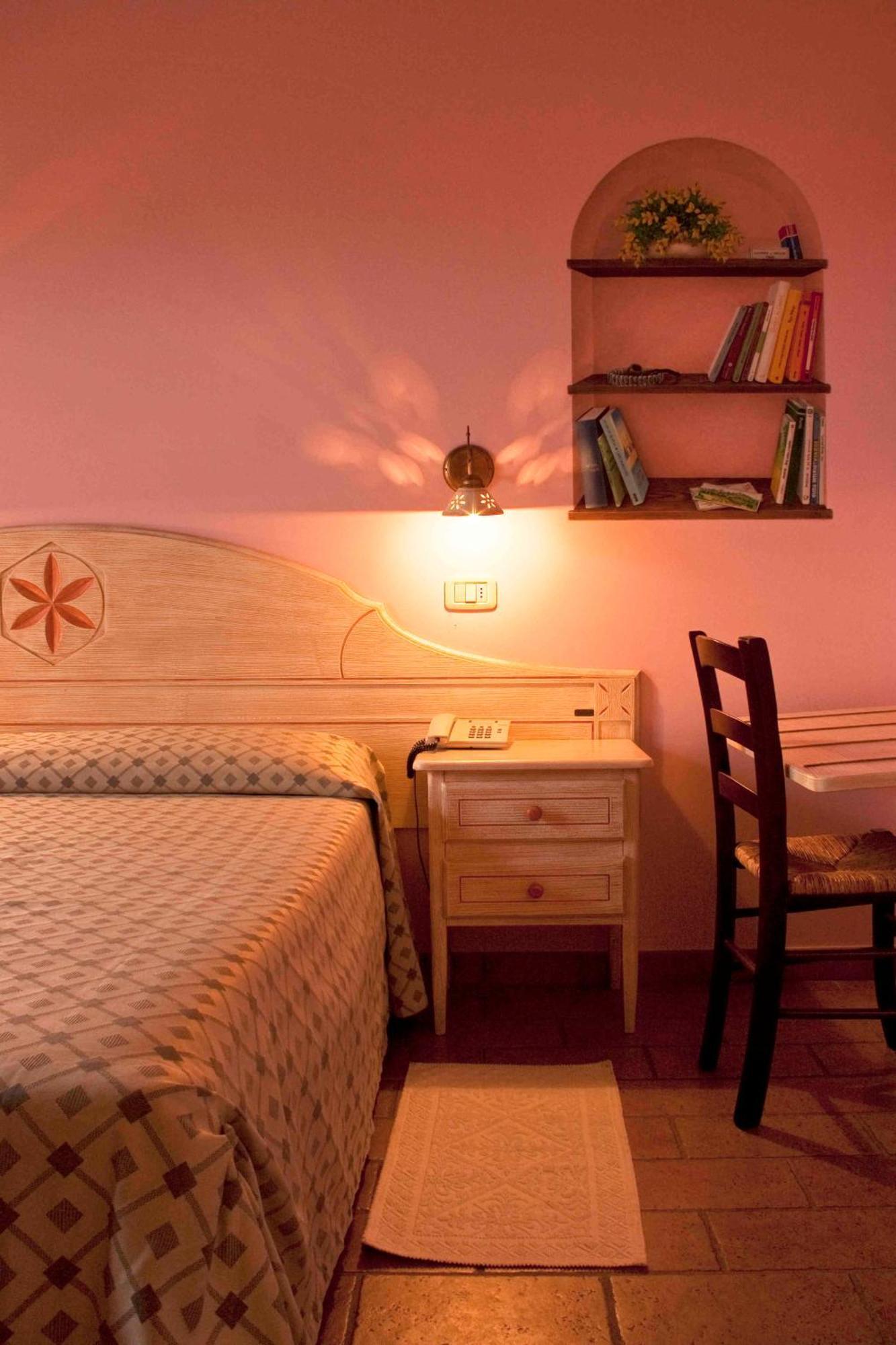 Cadabo Villa Montecarotto Room photo